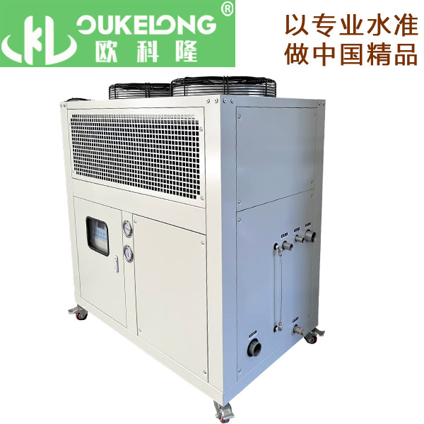 7匹風冷箱式冷水機